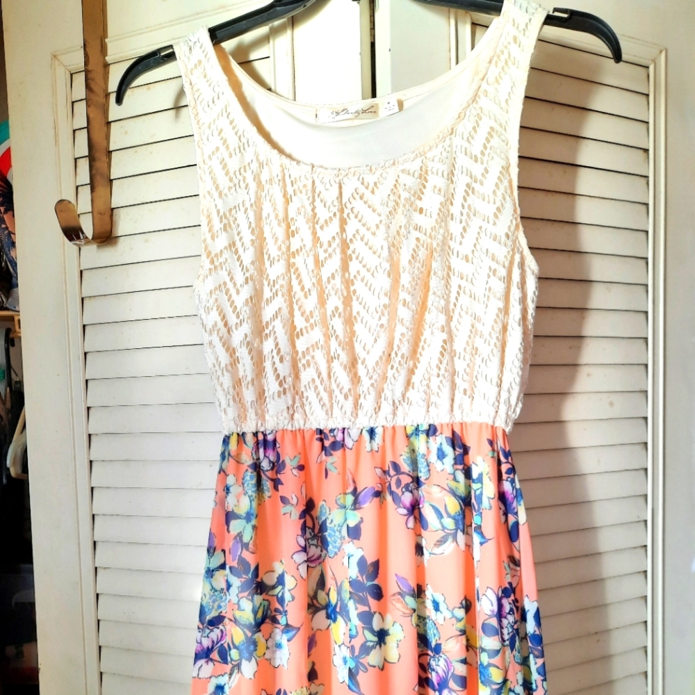 NEW Junior Medium Floral Summer Maxi Dress - Picture 4 of 9